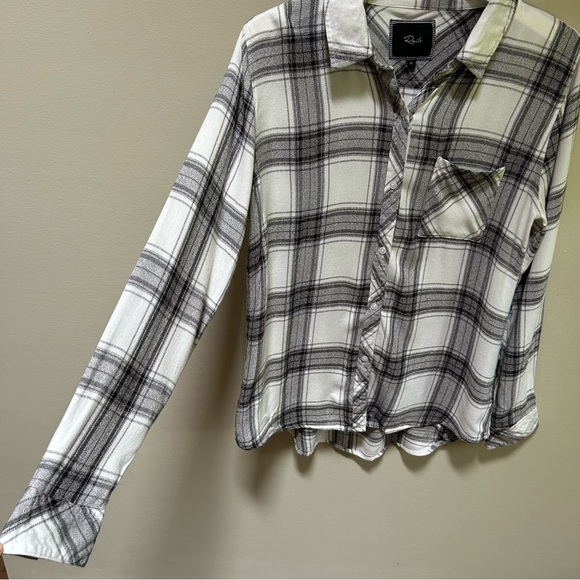 Rails ~ Ivory Gray Hunter Plaid Button Front Long Sleeve Shirt in size Medium - Picture 6 of 11